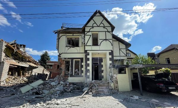 У Харкові прильотом зруйнований будинок ректора ХНУ імені Каразіна (фото, відео)