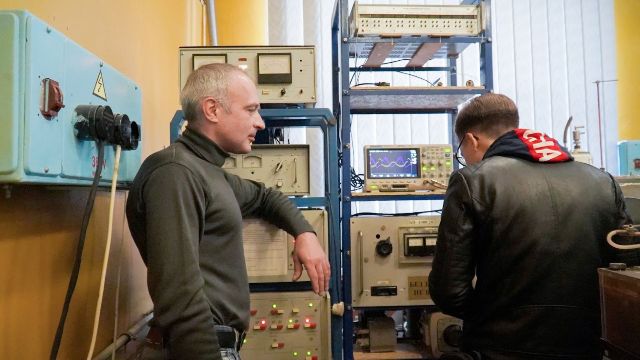 Ядерная энергетика и медицина, квантовые компьютеры и биосовместимые имплантаты: чем занимается Харьковский физтех, несмотря на войну