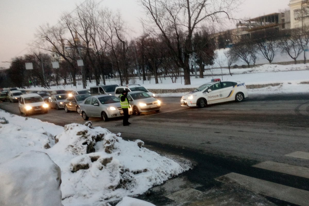 В центре из-за подозрительной сумки перекрывали движение