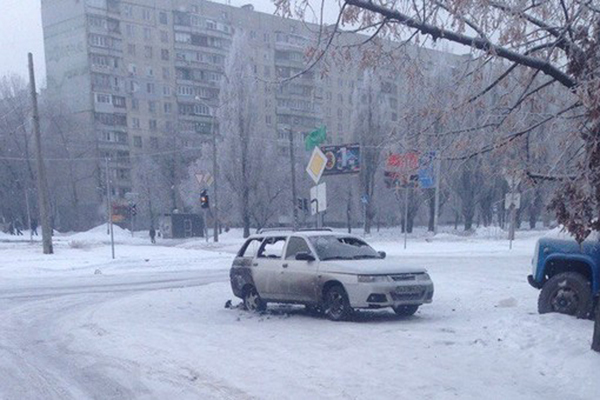 На Салтовке сгорел автомобиль (фото)