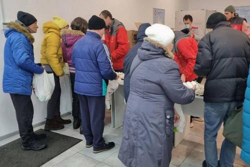 В Харькове обстреляли поликлинику, где выдают гуманитарку: четверо погибших