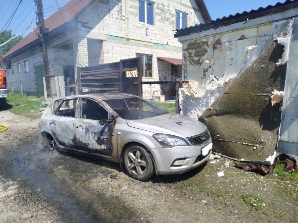 В Дергачах – несколько пожаров после обстрелов (фото)