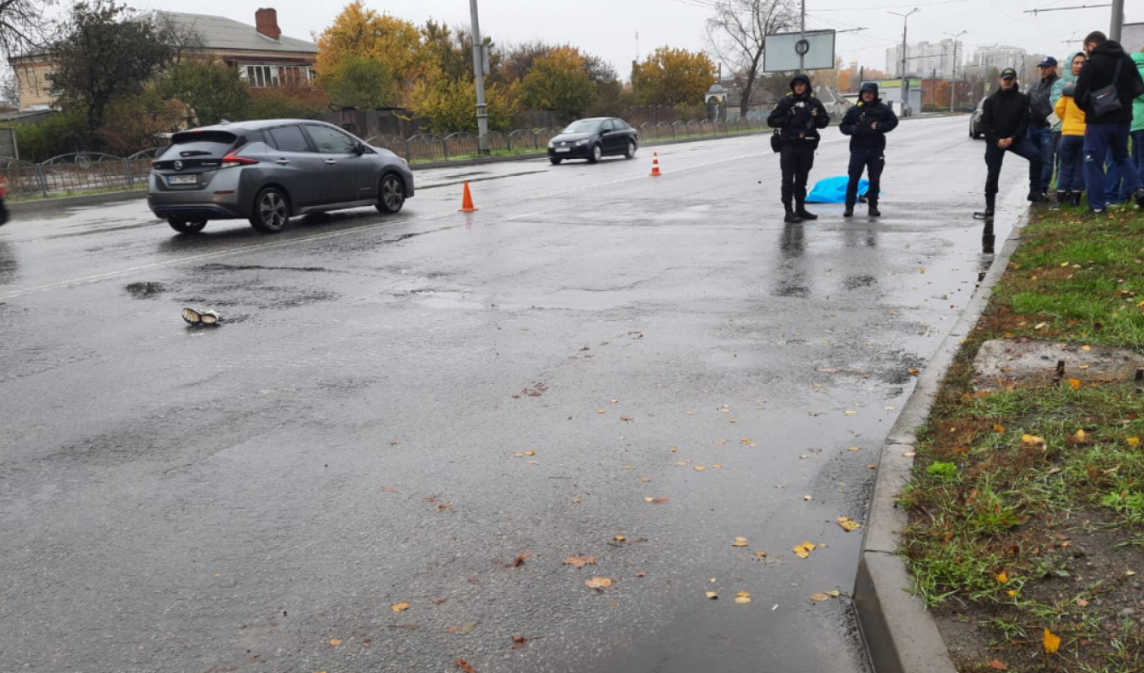 В Харькове на Салтовке средь бела дня насмерть сбит пешеход