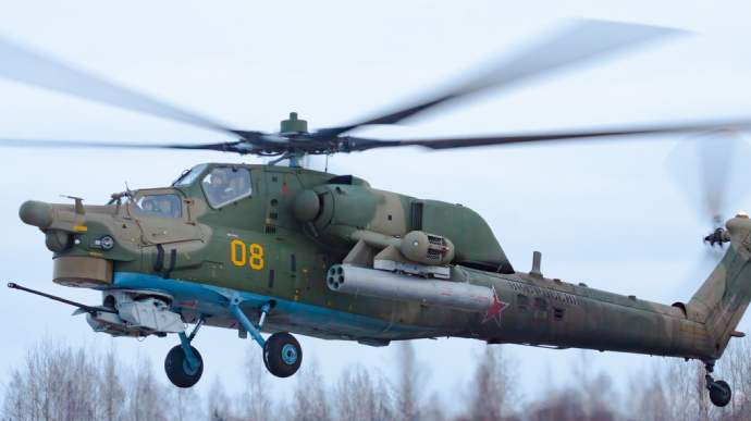 Россияне с вертолетов обстреляли село в Харьковской области