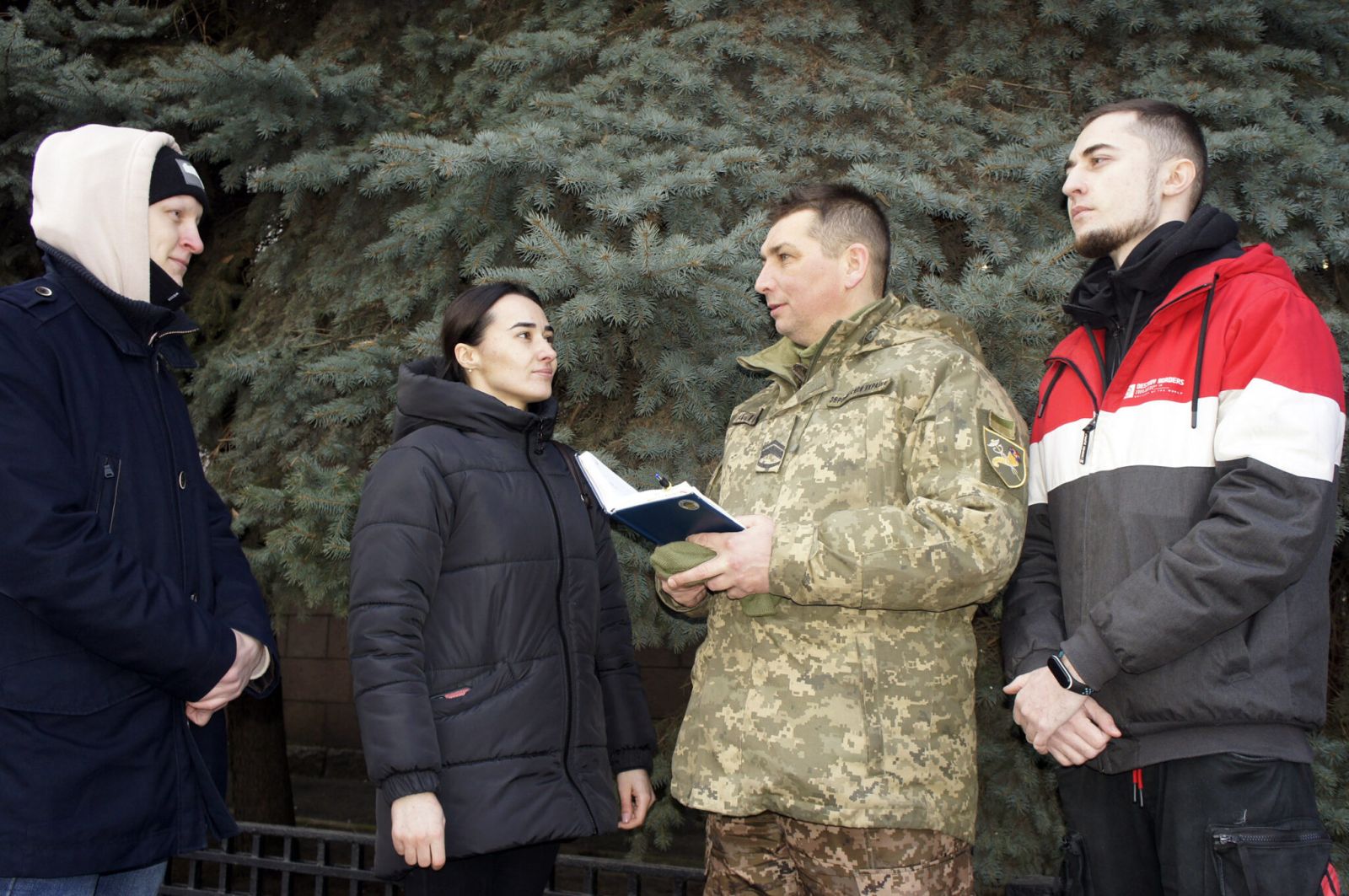 У Харкові служити за контрактом йдуть айтішники, підприємці та чемпіони України