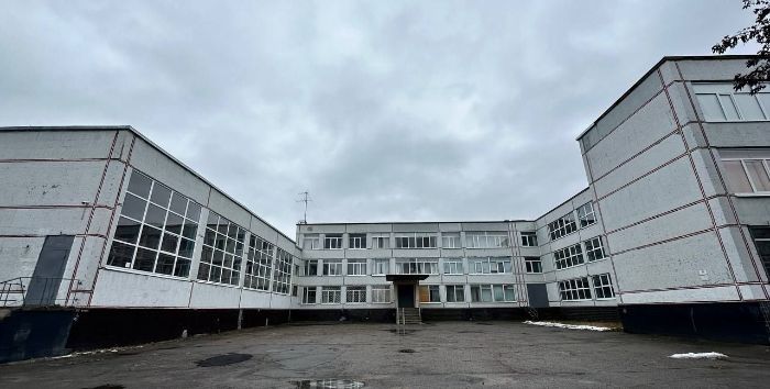 У Харкові капітально ремонтують школу, куди був прямий приліт (фото)