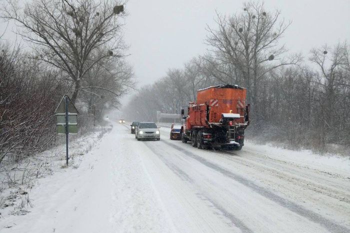 Снегопад в Харьковской области: куда звонить в случае ЧП