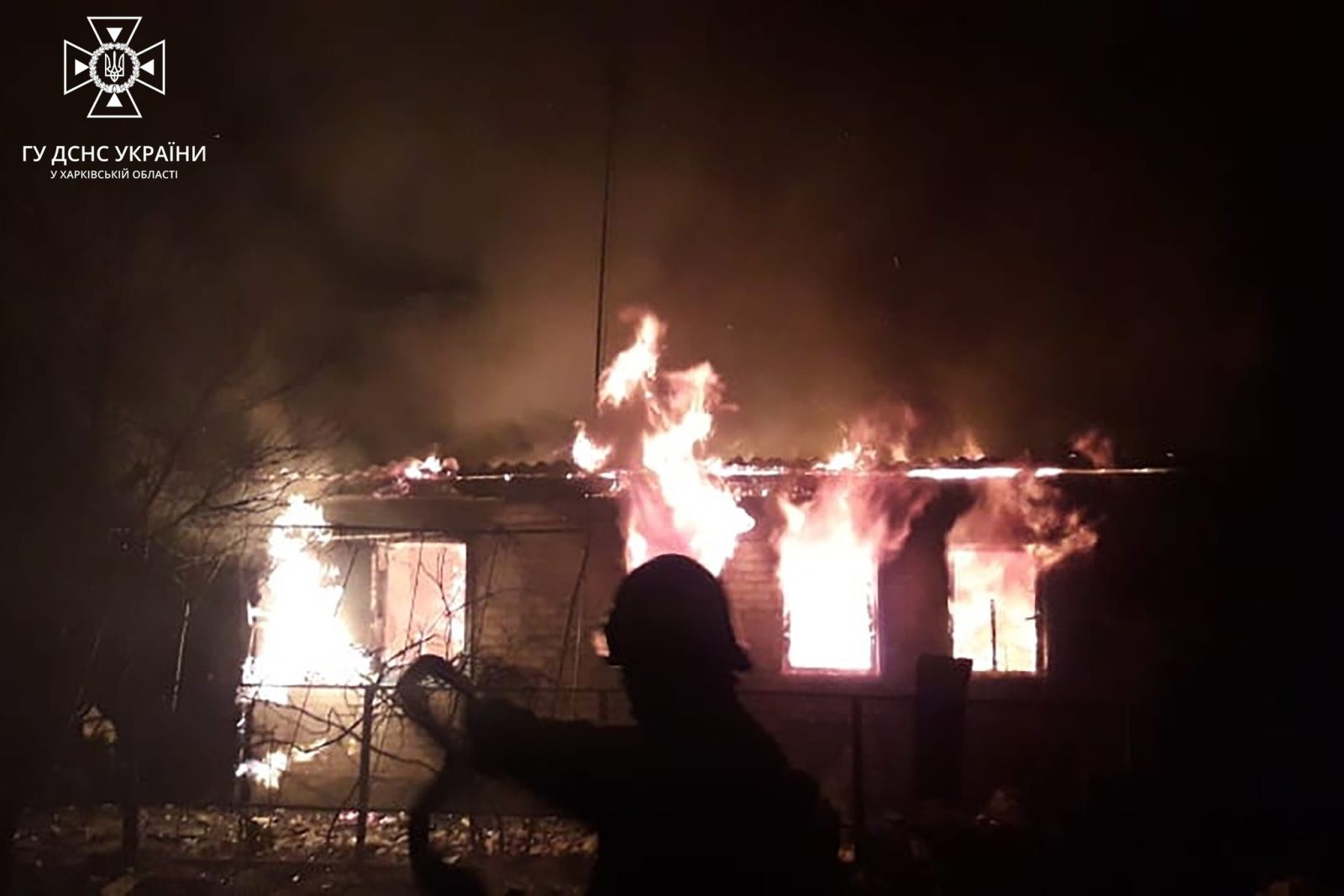 3 людини ледь не загинули на пожежах у Харкові і області