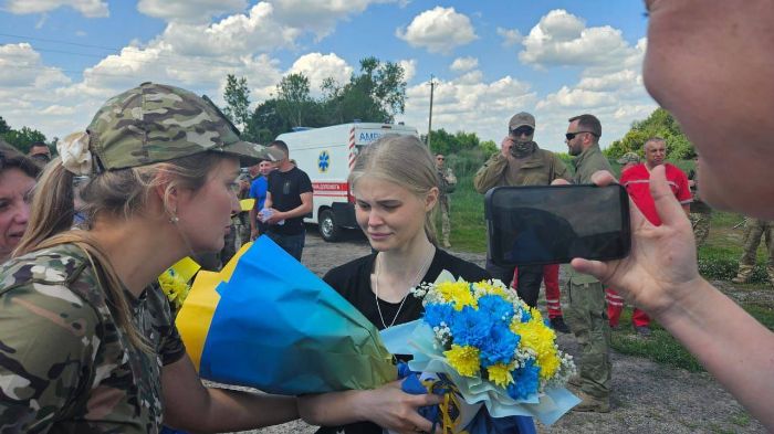 6 харків'ян звільнено з російського полону (фото)