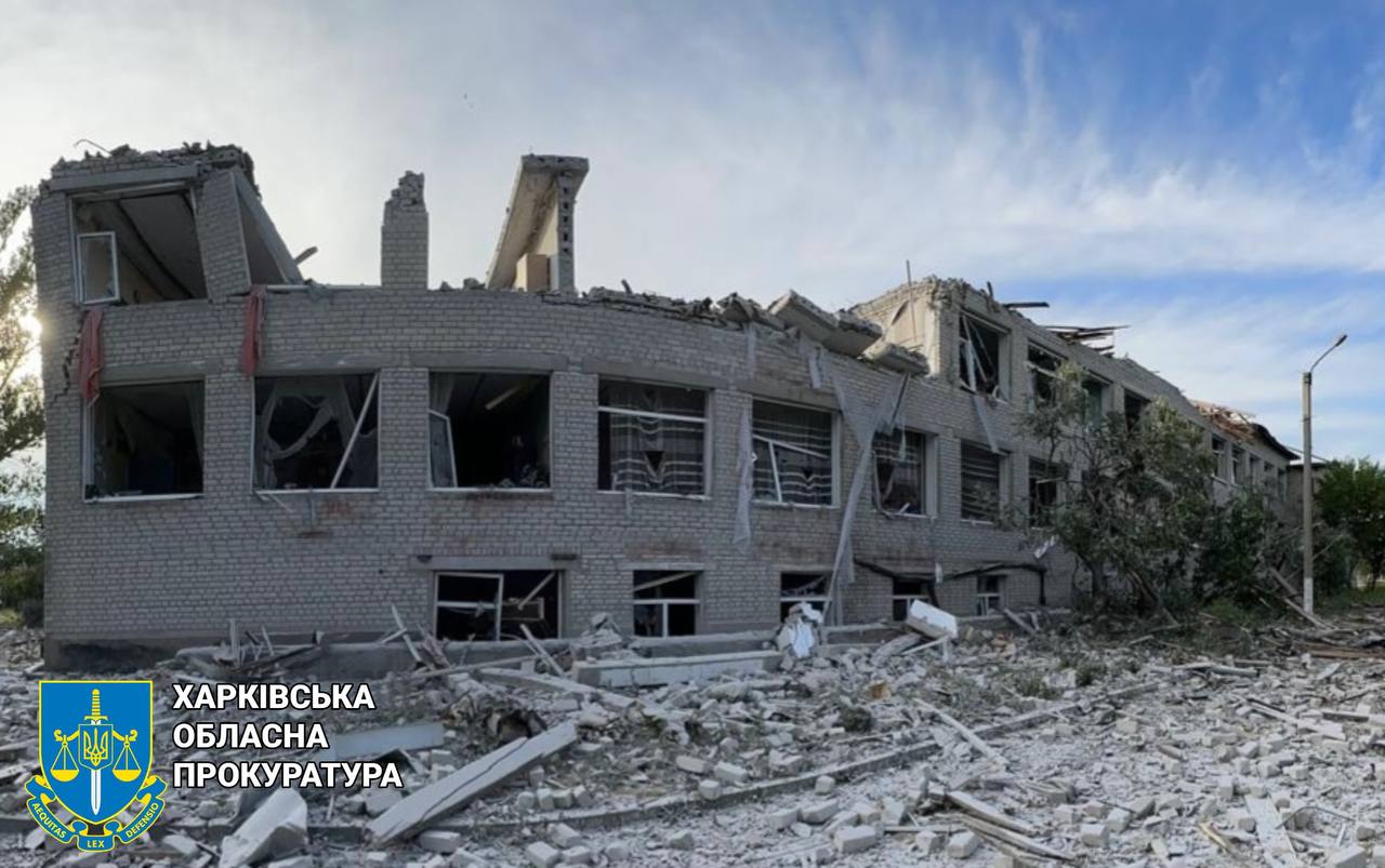 РФ ударила по Хотомле: разрушена школа, погиб мужчина