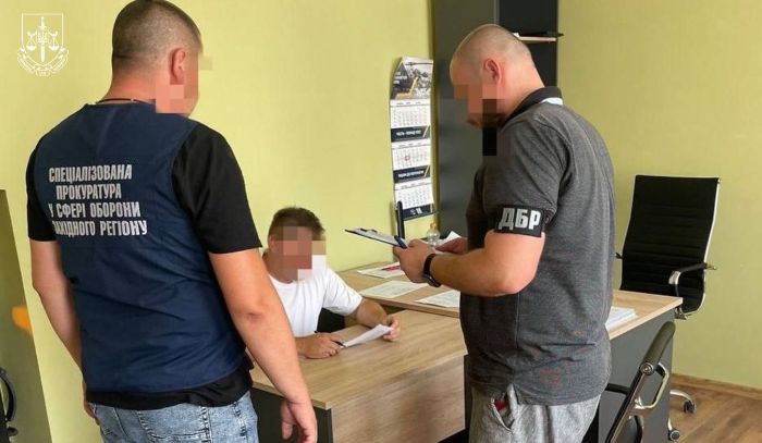 Харьковский чиновник подозревается в масштабных хищениях денег, выделенных для ВСУ