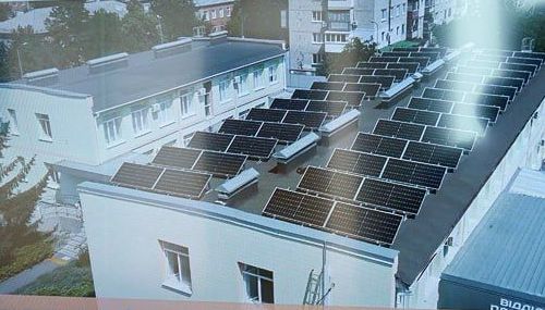 Сонячна електостанція на даху лікарні в Харкові