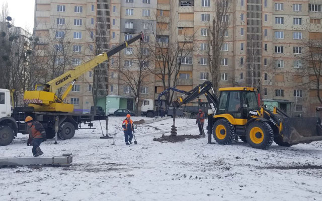 На Северную Салтовку возвращается освещение (фото)