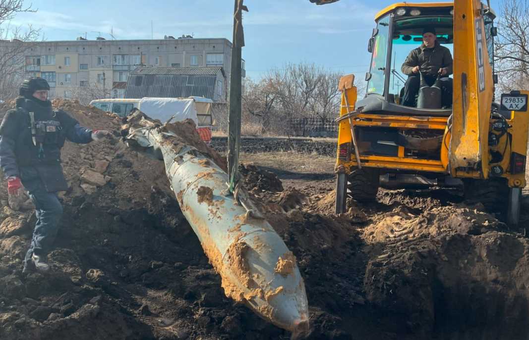 В жилмассиве Харькова обезвредили авиабомбу