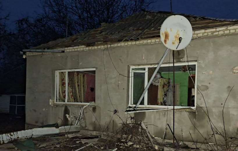 Росія обстріляла Золочевську громаду двома КАБами і продовжує атакувати дронами