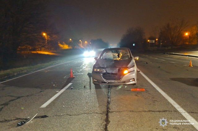 Nissan збив жінку, вона померла (фото)