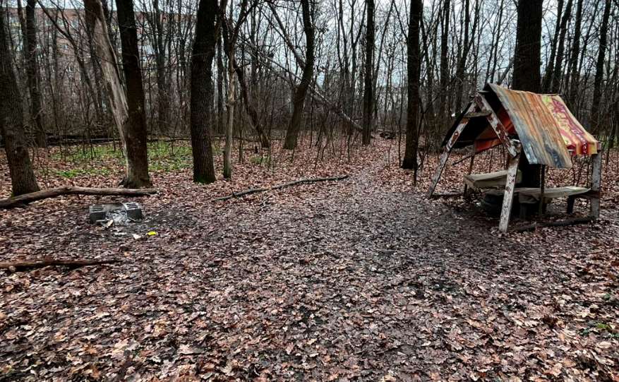 Рецидивист ударил ножом собутыльника и бросил умирать