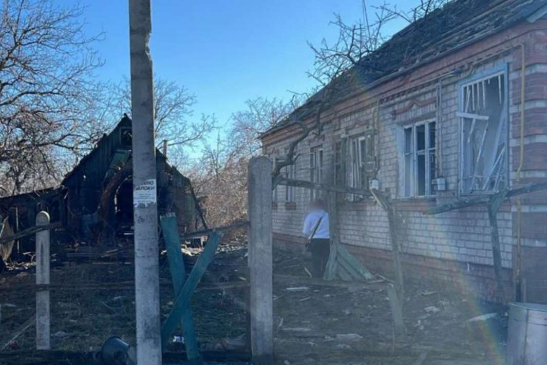 Российский дрон попал в жилой дом в Мерефе: четверо пострадавших, среди них ребёнок