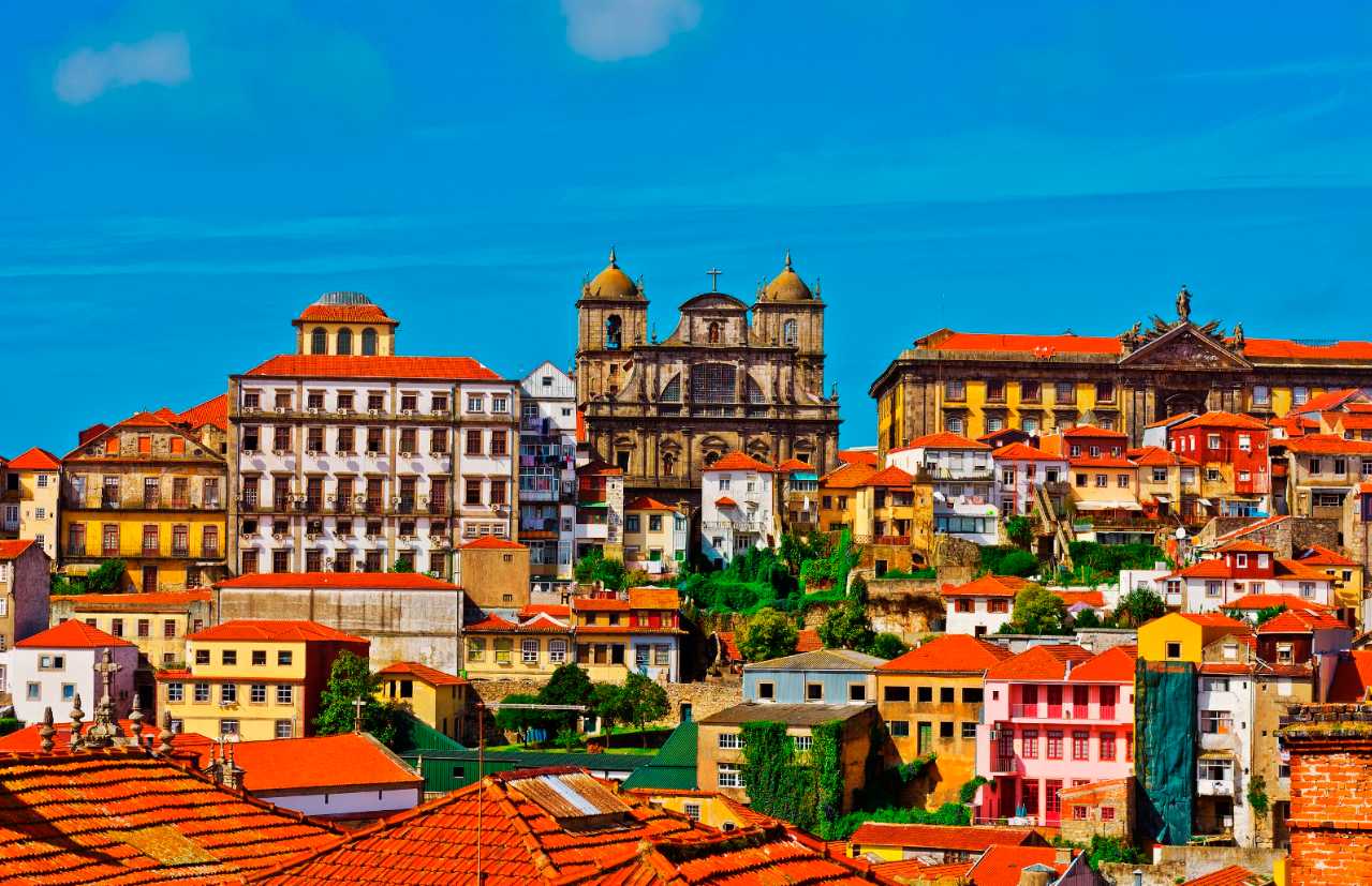 Как выбрать тур и забронировать отдых в Португалии без переплат