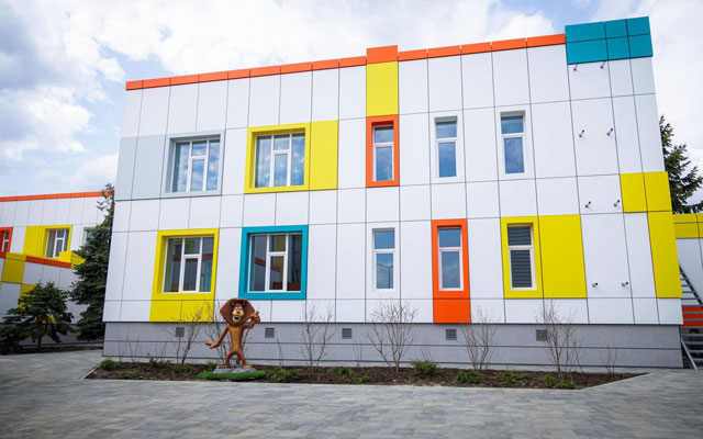 Первый в Украине подземный детский сад в Песочине готов на 85 процентов