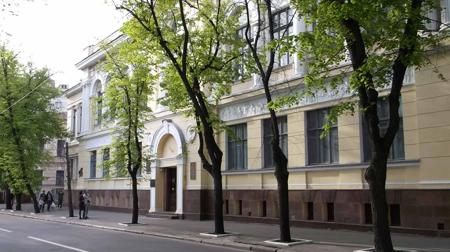 Харьковский художественный музей: история коллекции, музея и здания Бекетова