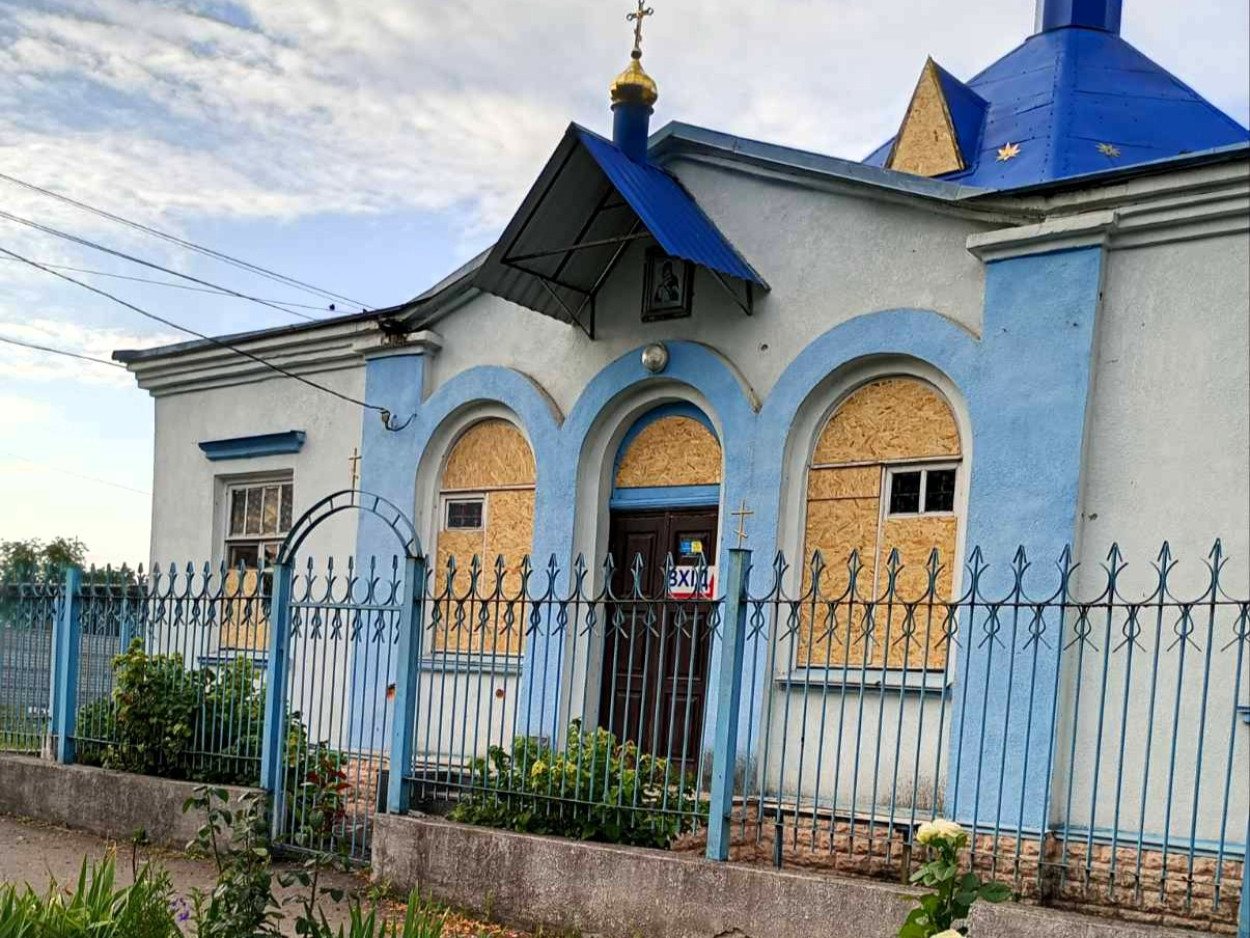 В Харькове ракетным ударом поврежден храм (фото)