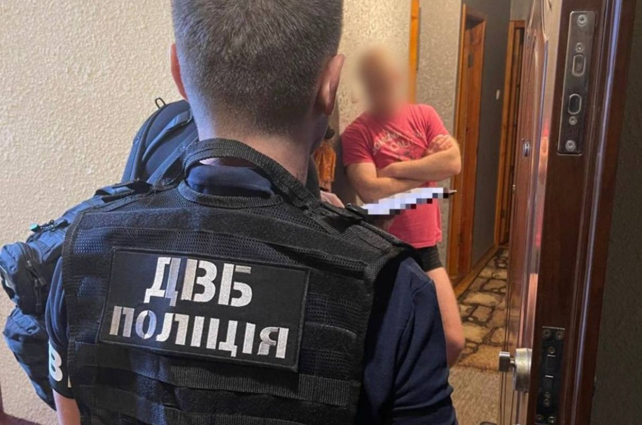 Правоохранитель и подозреваемый