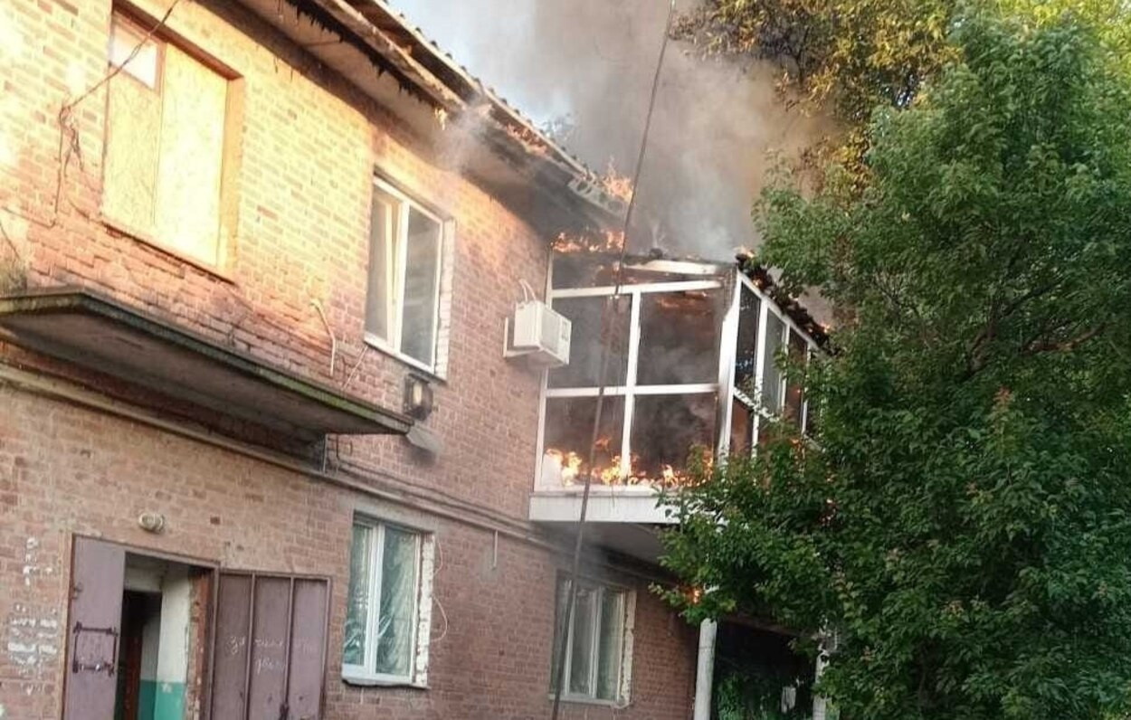 Дрон влетел в квартиру в пригороде Харькова