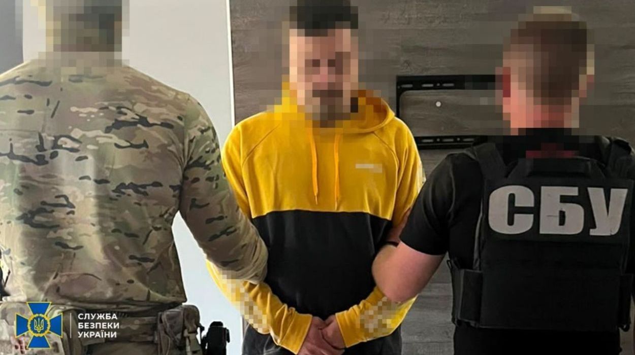 Работник торговой сети корректировал удары РФ по объектам на трассе Полтава – Харьков
