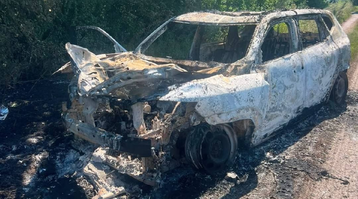 Россияне ударили по полицейским машинам в Харьковской области
