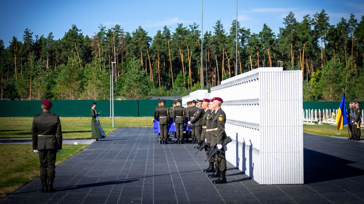 ХОВА присоединилась к погребению неопознанных военных