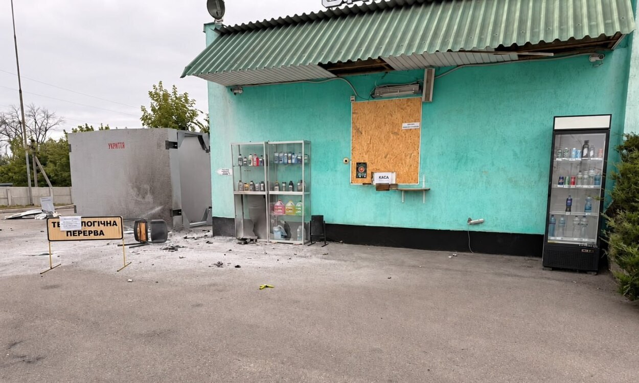 РФ ударила "Италмасом" по заправке в пригороде Харькова