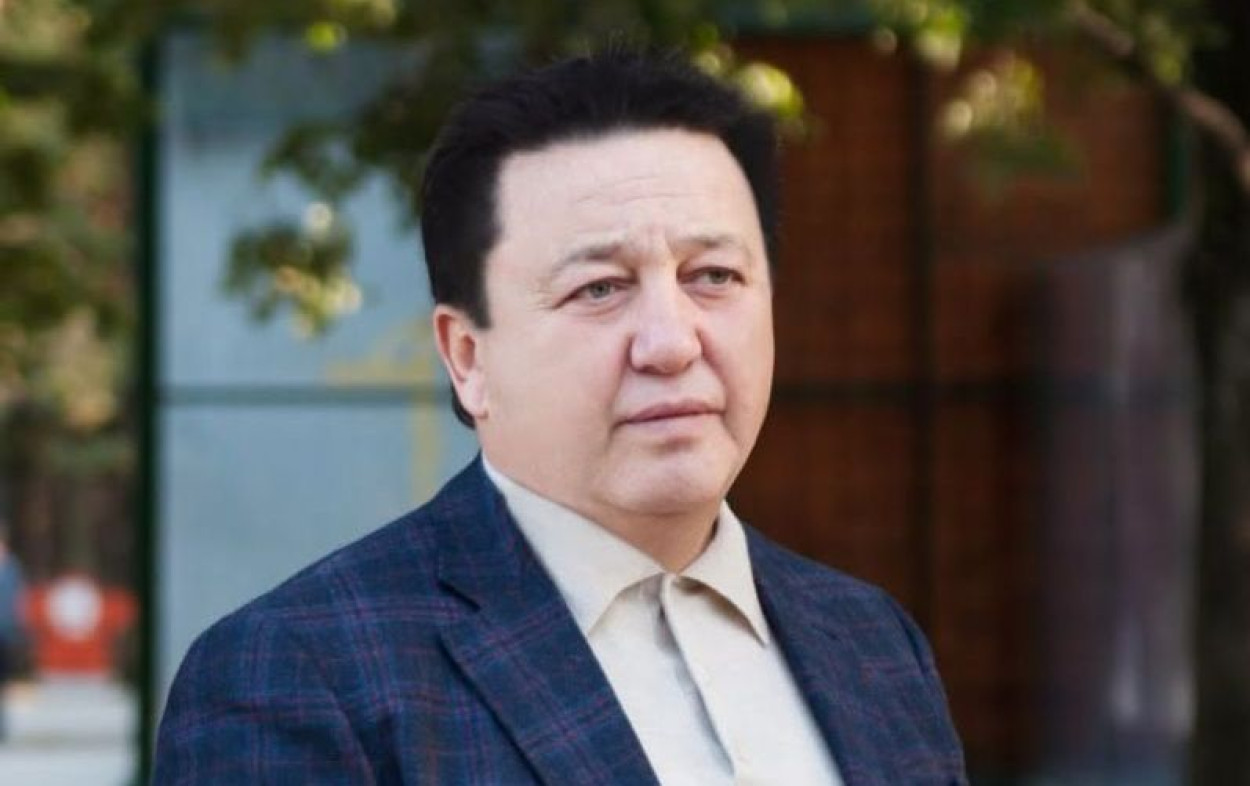 Фельдман оштрафован за русский язык