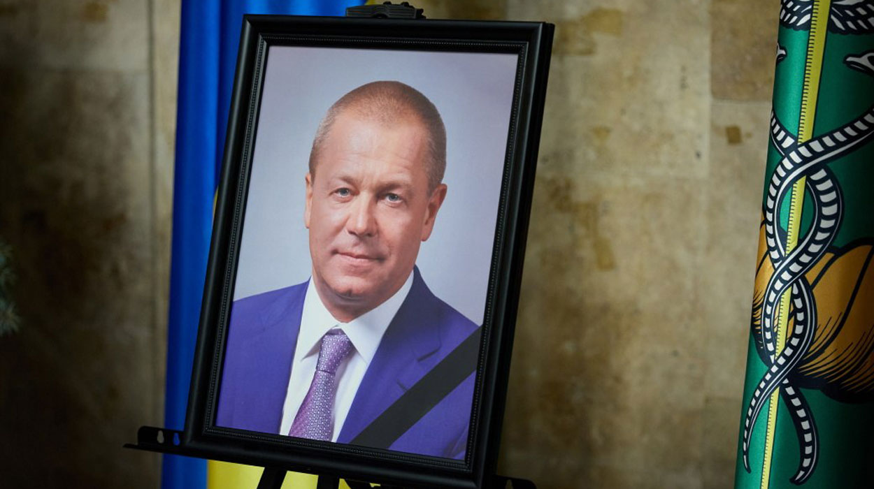 В Харькове похоронили владельца супермаркетов "Класс" Адександра Лобанвоского (фото)
